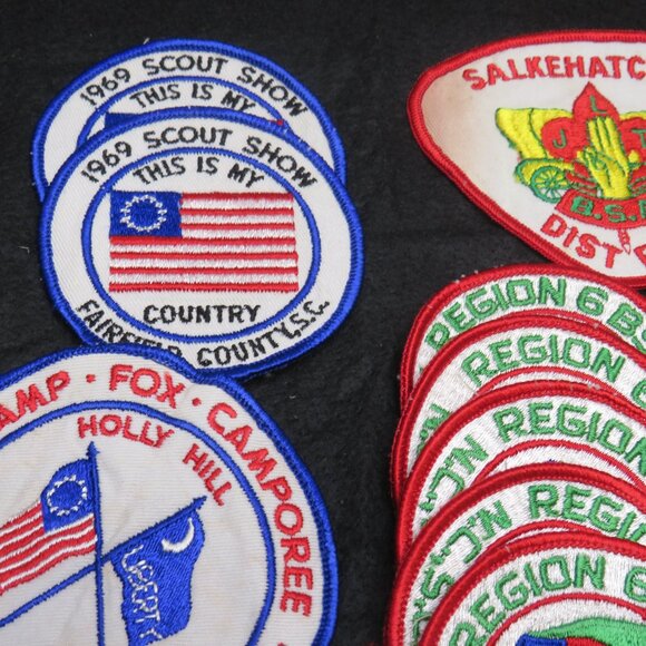 VTG Lot of #51 BSA Boy Scouts of America Patches/Bages - Picture 2 of 16